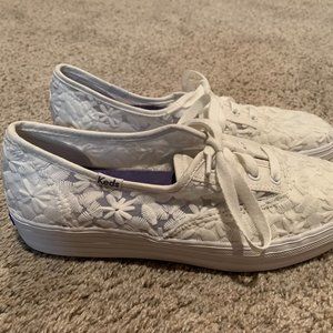 Keds Triple Up White Floral Platform Sneaker - Women's Size 8 (NEVER WORN)